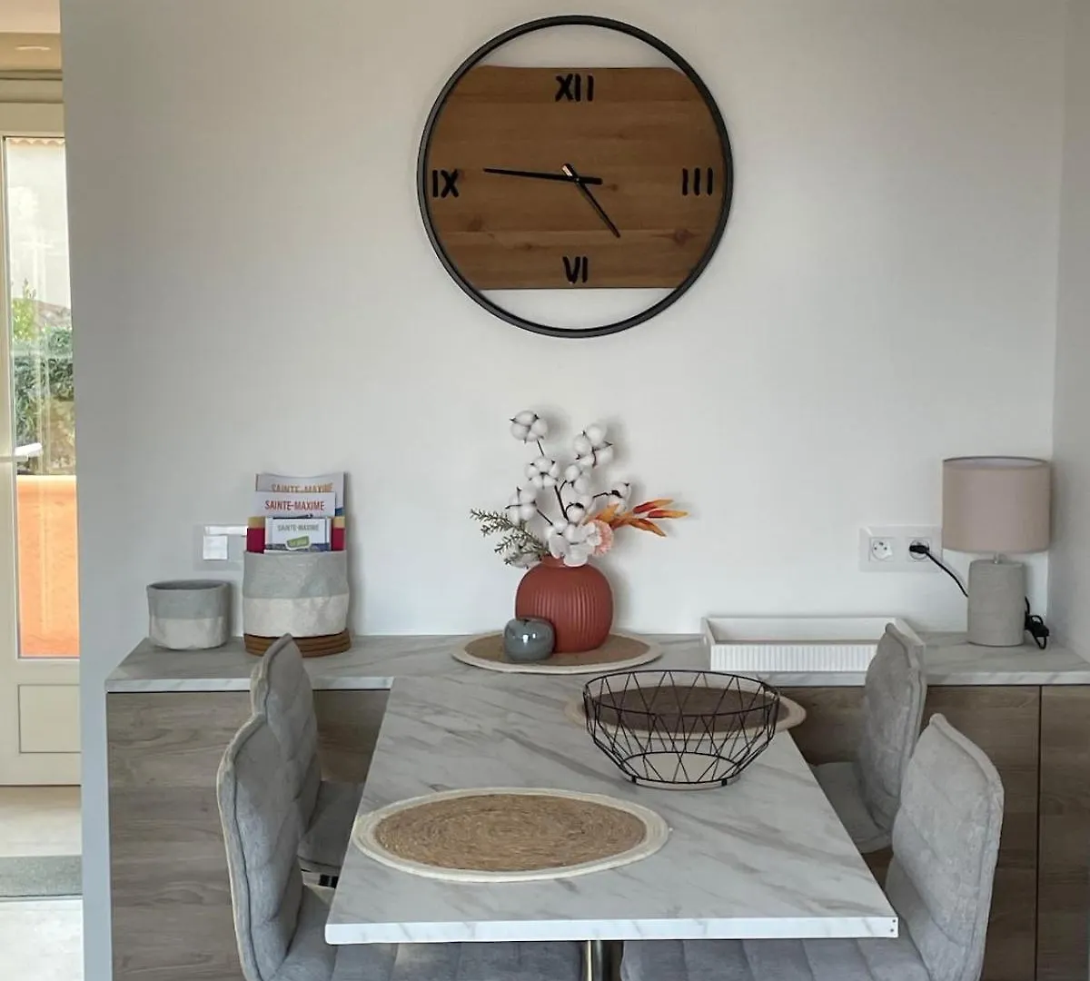 Appartement Classe 3 Etoiles Face A La Plage De La Nartelle Sainte-Maxime Frankrike